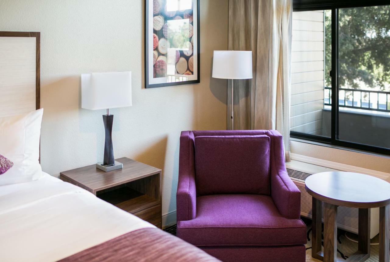 Hotel Siri Downtown - Пасо Роблес Екстериор снимка