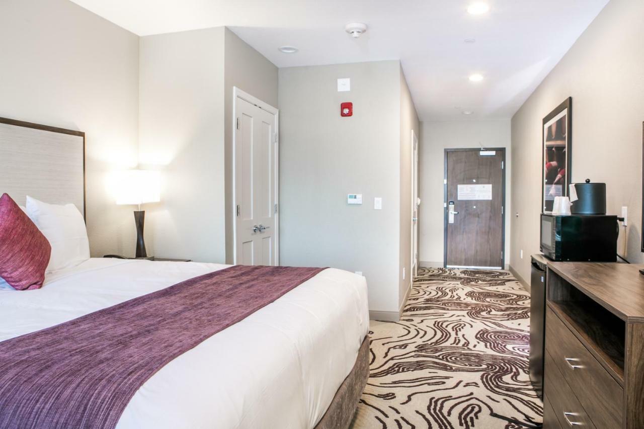 Hotel Siri Downtown - Пасо Роблес Екстериор снимка